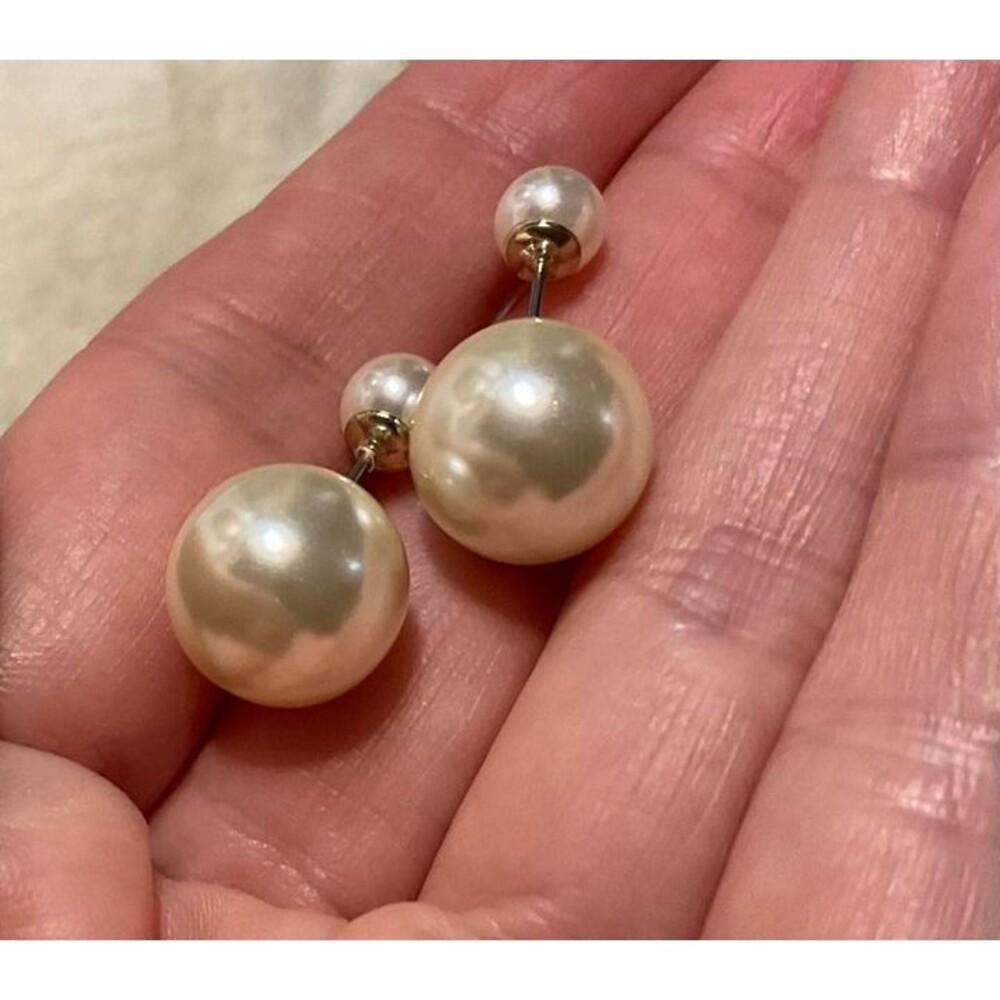 Two Pairs of White Faux Pearl Earrings. One Double Sided Pair. - Picture 3 of 4